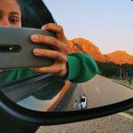 Immagine: 13_Marcella Zandonai_"Viaggiando in macchina e fotografando lo splendore delle montagne"