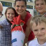 Immagine: 1_Marco Alessandrini_primo giorno di scuola con la tipica Schultüte