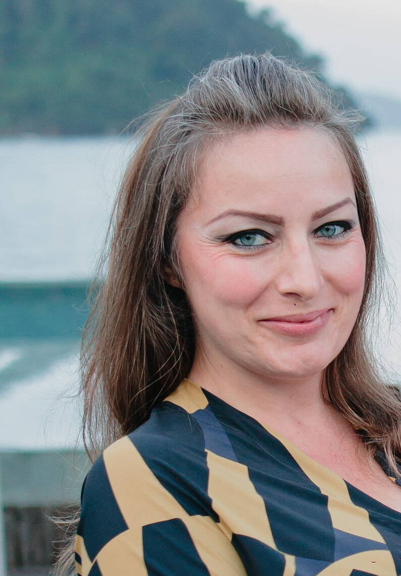 Immagine: 1a_Serena Abeille