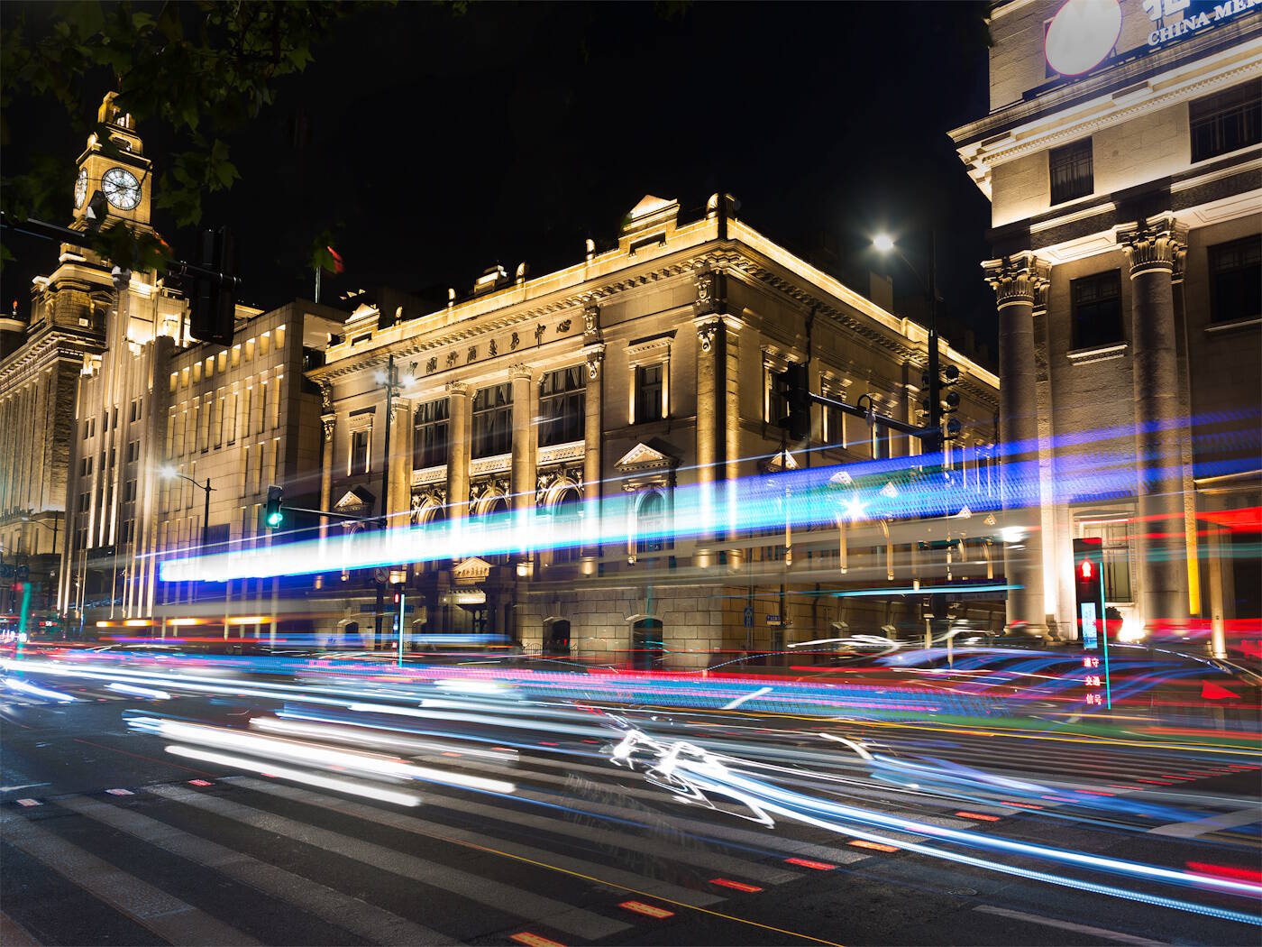 Immagine: 1C6B2581367-Shanghai-20190907-lighttrailsIIICOL