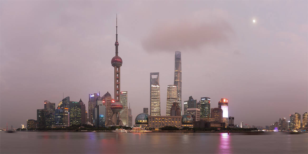Immagine: 1C6B2640-41-Shanghai-20190909-skylineVICOL