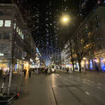 Immagine: 2_Fabiano Francesconi_Bahnhofstrasse di notte nel periodo natalizio