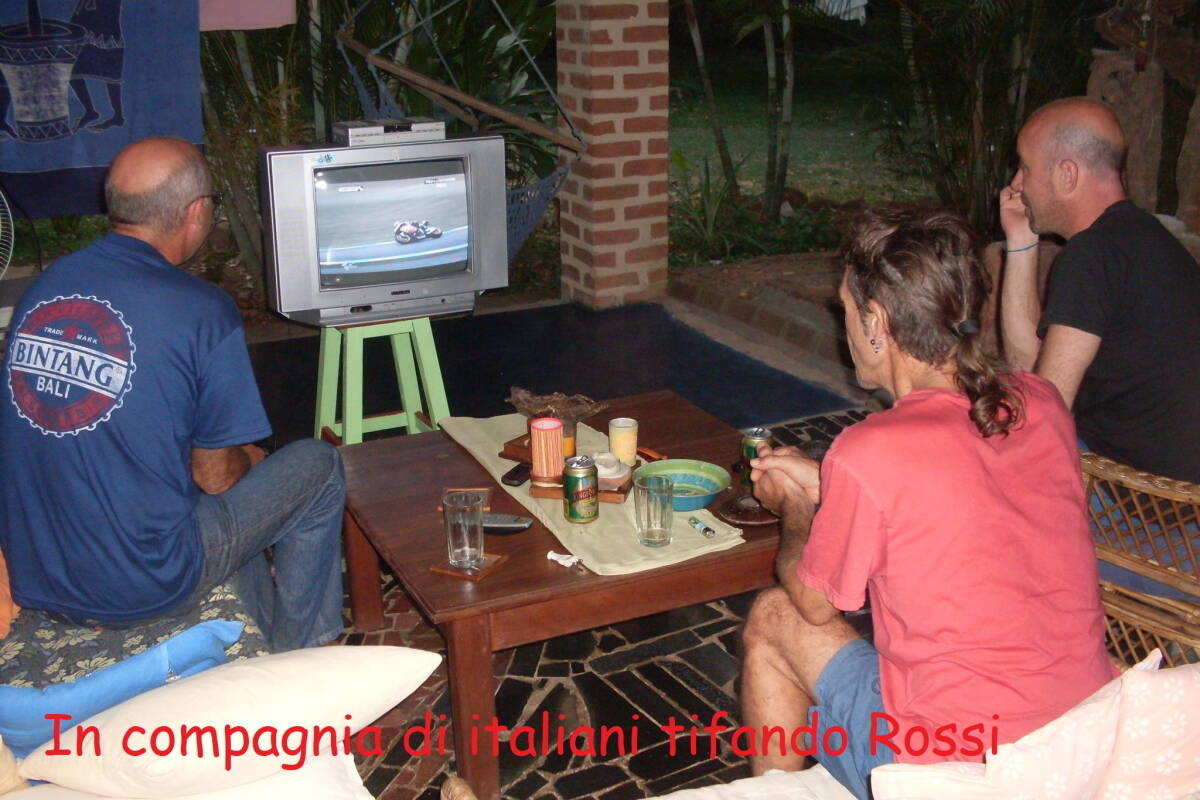 Immagine: 463167_394552800564496_1813172456_o