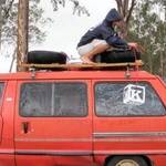 Immagine: 4_Francesco Erioldi_Preparavo il van per il deserto, dopo aver acquistato 2 pneumatici nuovi