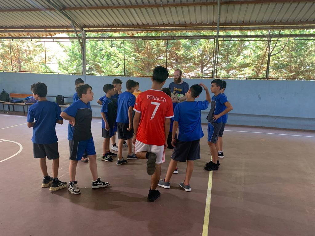 Immagine: 9_Trasmettere il calcio in un orfanotrofio a Beirut.