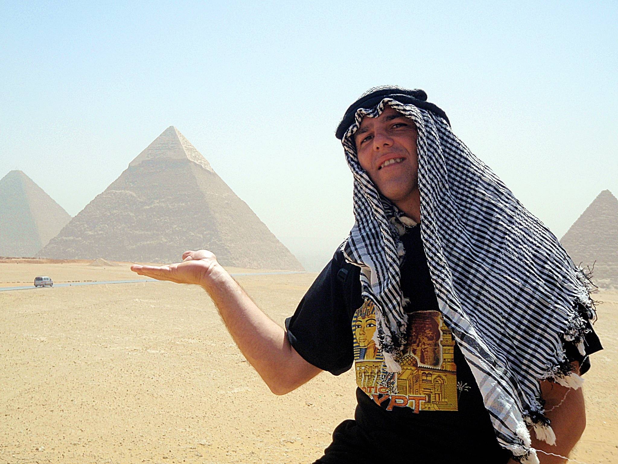 Immagine: cairo giza pyramids (28) (1)