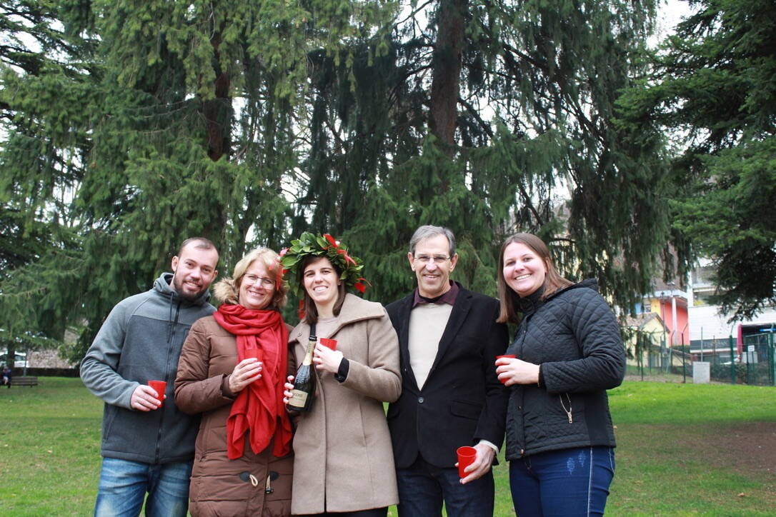 Immagine: Io, miei genitori e amici nella mia Laurea - Marzo_2020