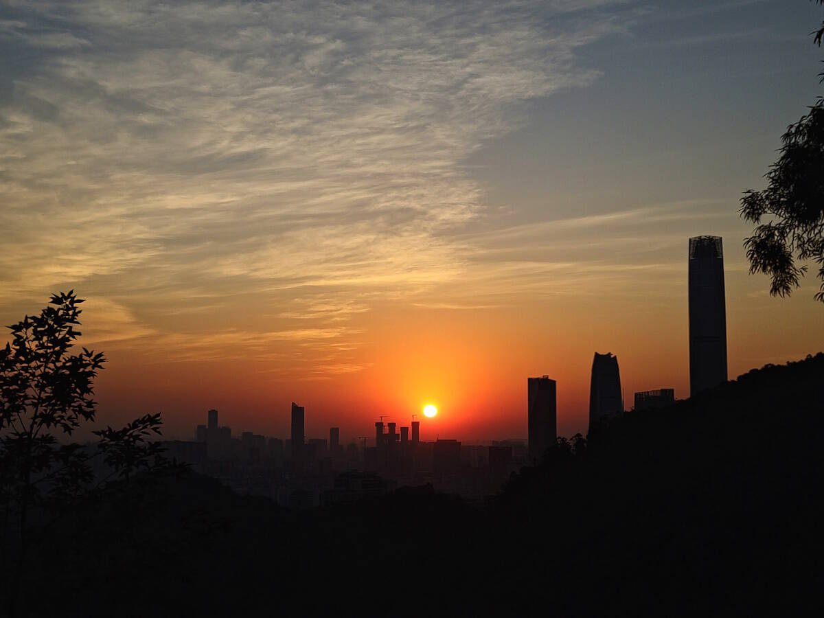 Immagine: Tramonto su Dongguan City - CINA
