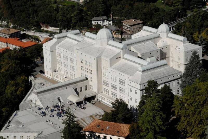 Borse di studio per l'Università di Trento - Scholarships to attend Trento University - AA 2021/2022 
